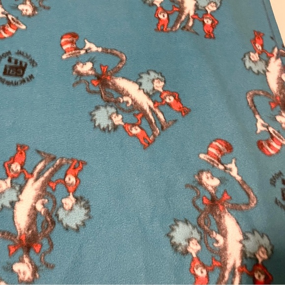 2003 Cat in the Hat Dr. Seuss Blanket 82” x 58” - Picture 12 of 16